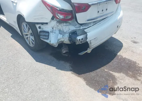 2015 Infiniti Q50 из США, поврежденный, VIN JN1BV7AP8FM352665